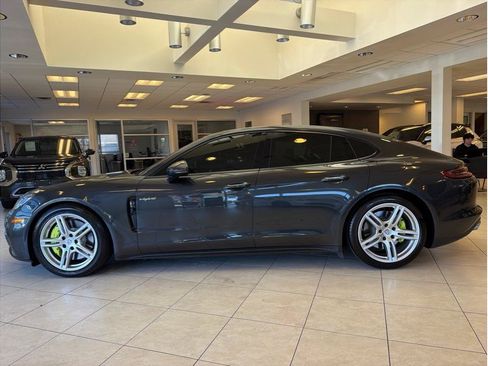 Used 2018 Porsche Panamera 4 AWD/4WD image 8
