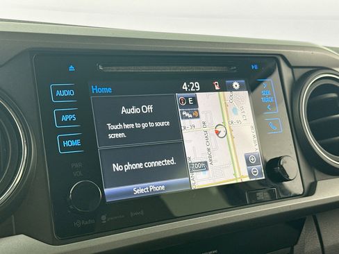 Used 2018 Toyota Tacoma SR5 image 15