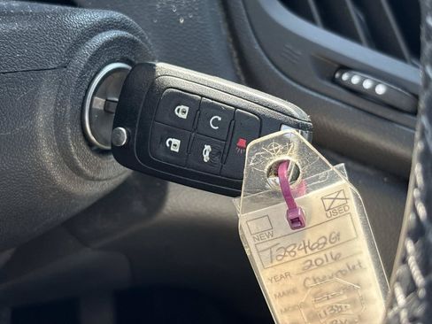Used 2016 Chevrolet Equinox LTZ w/ Enhanced Convenience Package FWD image 22
