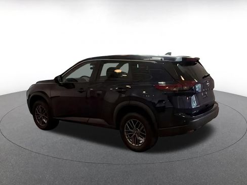 Used 2026 Nissan Rogue SV AWD/4WD image 10