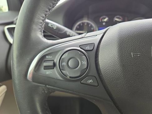 Used 2020 Buick Enclave Essence FWD image 17