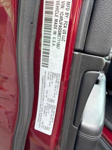 Certified 2021 Jeep Grand Cherokee Laredo AWD/4WD image 33