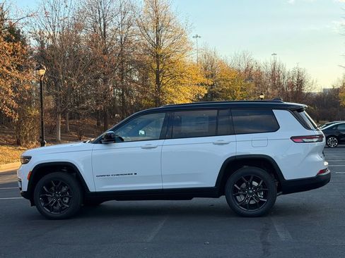 New 2025 Jeep Grand Cherokee L Limited image 10