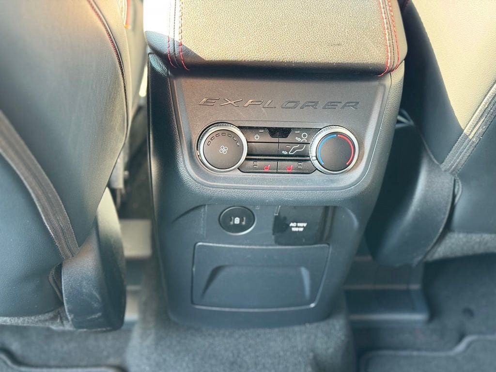 Used 2025 Ford Explorer ST AWD/4WD image 25