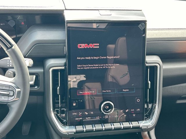 New 2026 GMC Yukon Denali w/ Denali Reserve Package AWD/4WD image 17