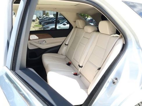 Used 2025 Mercedes-Benz GLE 350 4MATIC image 25