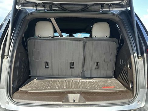 Used 2022 GMC Yukon SLT w/ SLT Premium Package AWD/4WD image 36