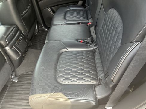 Used 2022 INFINITI QX80 Sensory w/ Cargo Package RWD image 14