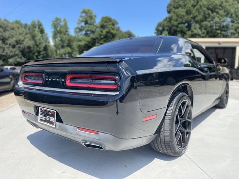 Used 2016 Dodge Challenger SXT w/ Super Sport Group (SS/T) RWD image 10