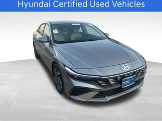 Used 2025 Hyundai Elantra Limited video 2