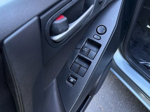 Used 2013 MAZDA MAZDA3 i SV w/ Convenience Pkg image 23