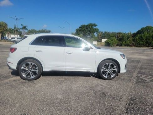 Used 2020 Audi Q3 2.0T Premium Plus w/ Premium Plus Package AWD/4WD image 4