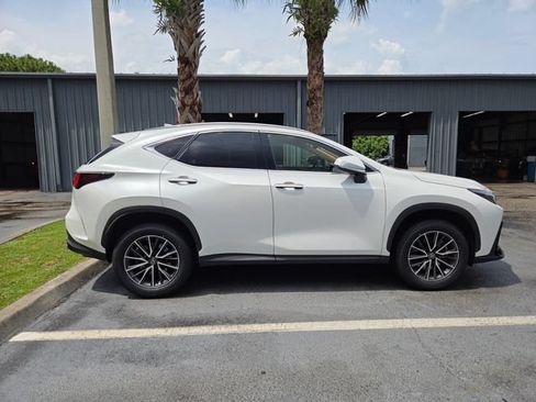Used 2024 Lexus NX 250 FWD image 3