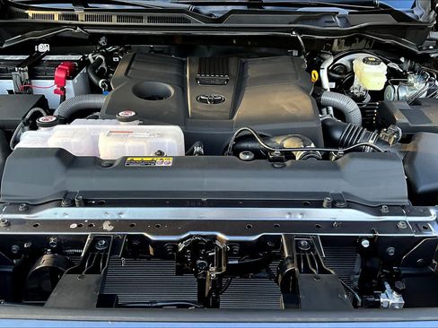 Certified 2026 Toyota Tundra SR5 AWD/4WD image 17