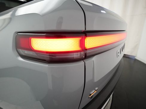 Used 2022 Rivian R1T Adventure image 12