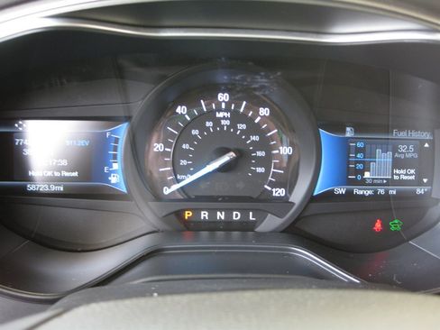 Used 2019 Ford Fusion SEL FWD image 18