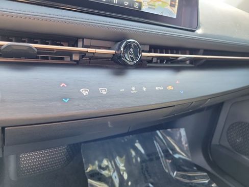 Used 2024 Nissan Ariya FWD image 31