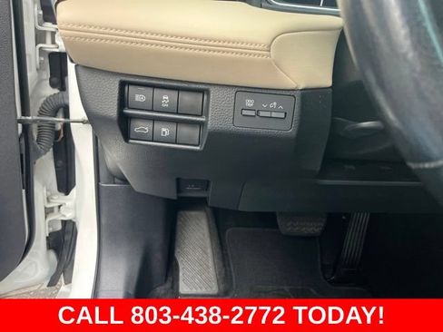 Used 2021 Toyota Avalon XLE w/ Carpet Mat Package (TMS) FWD image 30