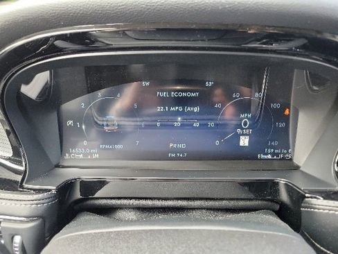 Certified 2024 Lincoln Corsair AWD image 33