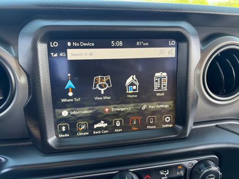 Used 2023 Jeep Gladiator Sport AWD/4WD image 21