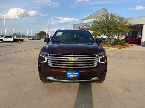 Used 2022 Chevrolet Tahoe High Country image 2