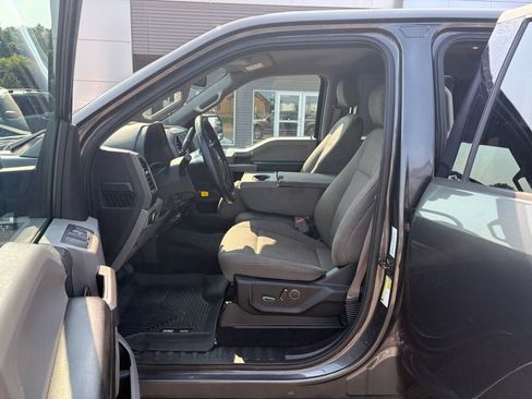 Used 2018 Ford F150 XLT w/ Equipment Group 302A Luxury AWD/4WD image 10