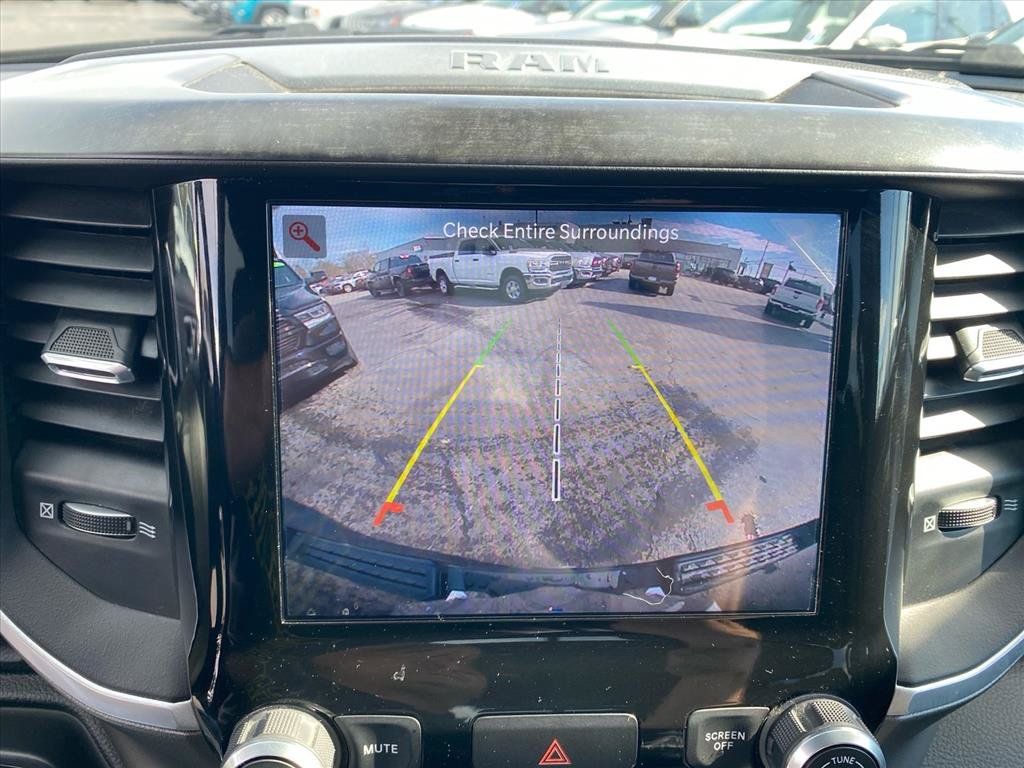 Used 2022 RAM 1500 Big Horn AWD/4WD image 18
