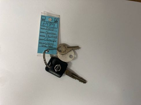 Used 2005 Nissan Frontier NISMO RWD image 34
