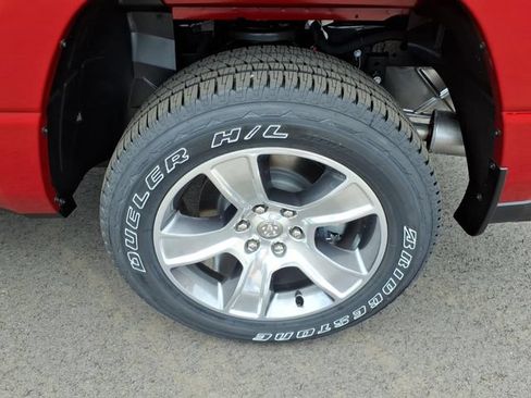 New 2026 RAM 1500 Express AWD/4WD image 4