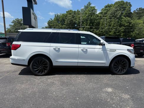Used 2021 Lincoln Navigator L Reserve AWD/4WD image 8