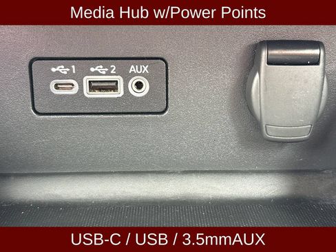Used 2025 Nissan Altima 2.5 SV FWD image 11