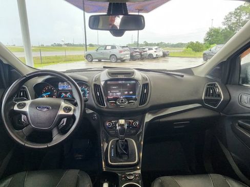 Used 2013 Ford Escape Titanium w/ Class II Trailer Tow Pkg FWD image 19