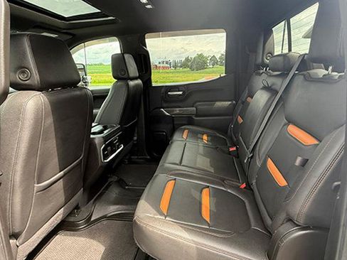 Used 2021 GMC Sierra 1500 AT4 w/ AT4 Carbonpro Edition AWD/4WD image 17