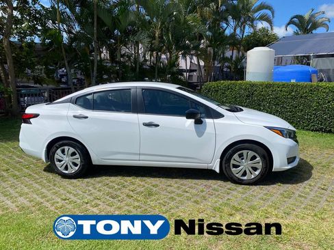 Used 2025 Nissan Versa S w/ Trunk Package FWD image 8