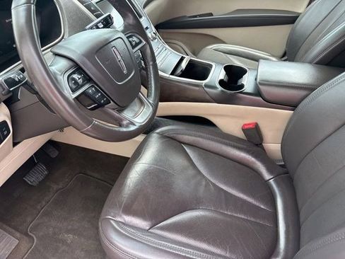 Used 2019 Lincoln Nautilus Select AWD/4WD image 10