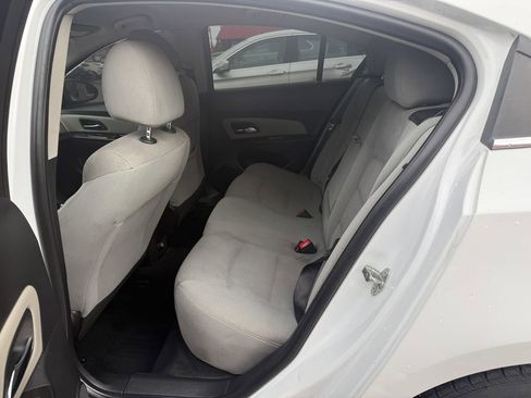 Used 2015 Chevrolet Cruze LT FWD image 14