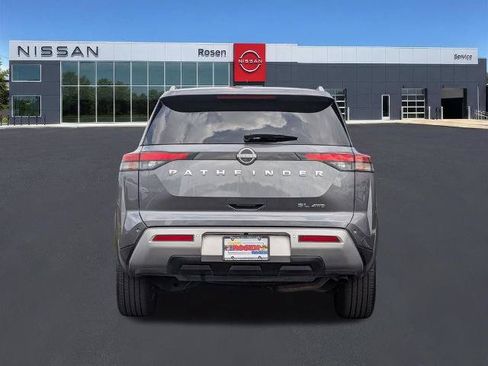 Certified 2025 Nissan Pathfinder SL AWD/4WD image 4