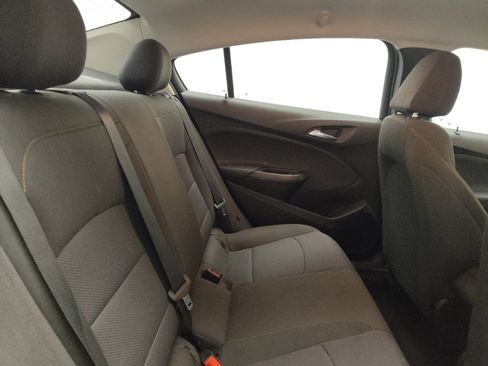 Used 2018 Chevrolet Cruze LS image 19