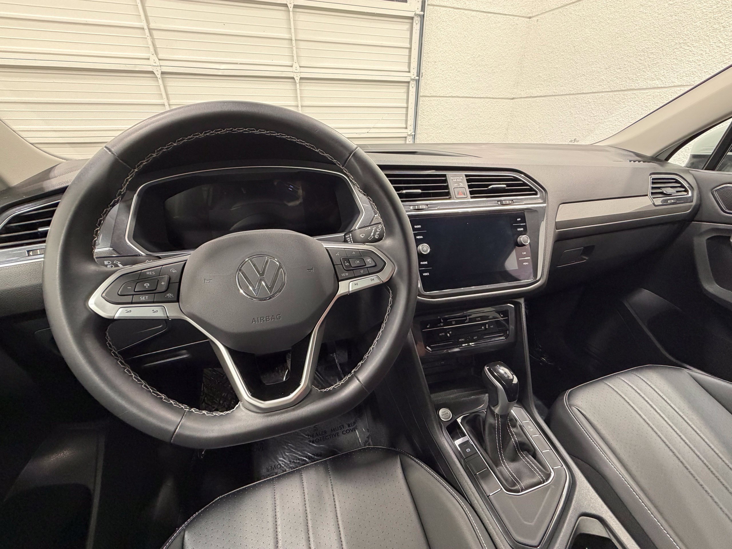 Used 2023 Volkswagen Tiguan SE FWD image 37