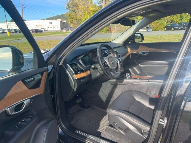 Used 2025 Volvo XC90 T8 Plus w/ Protection Package AWD/4WD image 12