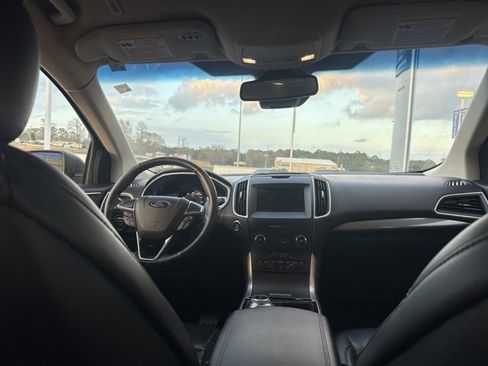 Used 2020 Ford Edge SEL w/ Convenience Package image 11
