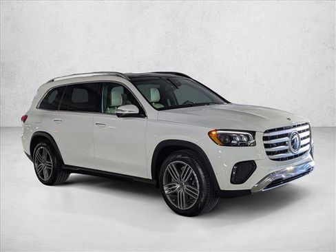 Certified 2024 Mercedes-Benz GLS 450 4MATIC image 3
