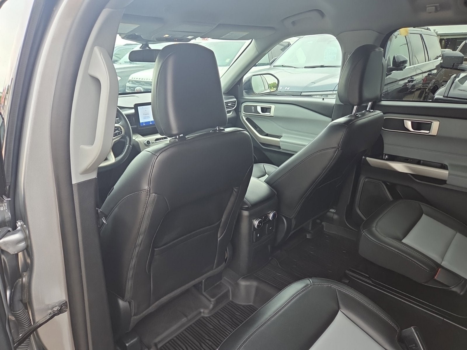 Certified 2023 Ford Explorer XLT w/ Equipment Group 202A AWD/4WD image 46