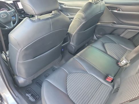 Used 2022 Toyota Camry SE w/ Convenience Package image 13