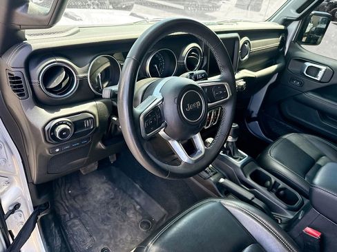 Used 2023 Jeep Wrangler Unlimited Sahara w/ Dual Top Group AWD/4WD image 10