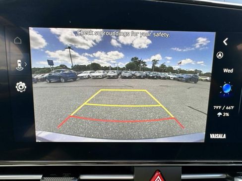 Used 2023 Hyundai Elantra SEL w/ Convenience Package FWD image 21