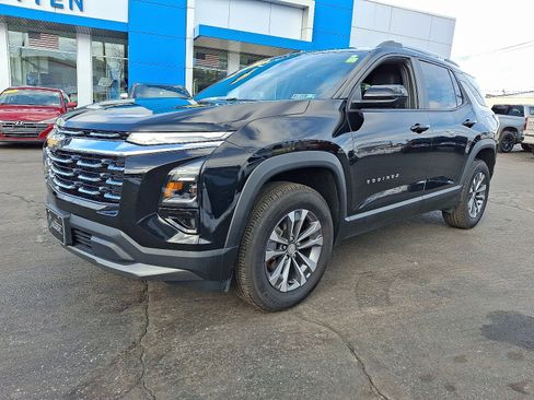 Used 2025 Chevrolet Equinox LT w/ Convenience Package II image 1