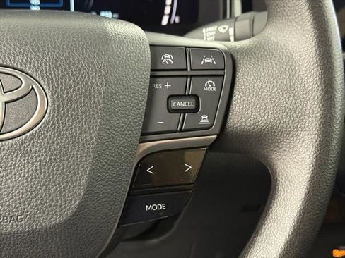 Certified 2025 Toyota Camry LE image 21