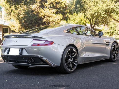 Used 2014 Aston Martin Vanquish Coupe RWD image 8