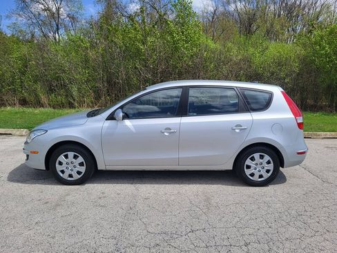 Used 2011 Hyundai Elantra GLS image 3